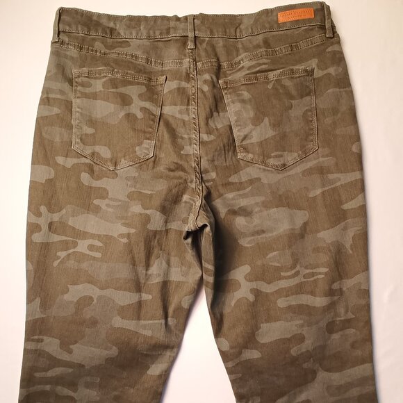 Social Standard By Sanctuary Jeans Size 16/33 High Rise Skinny Camo Print - Picture 3 of 11